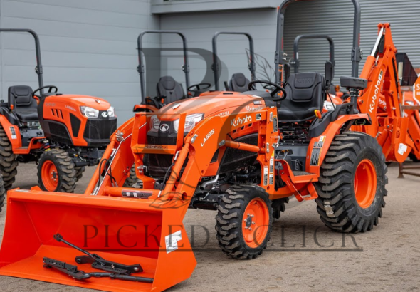 Kubota LX2610SUHSD Compact